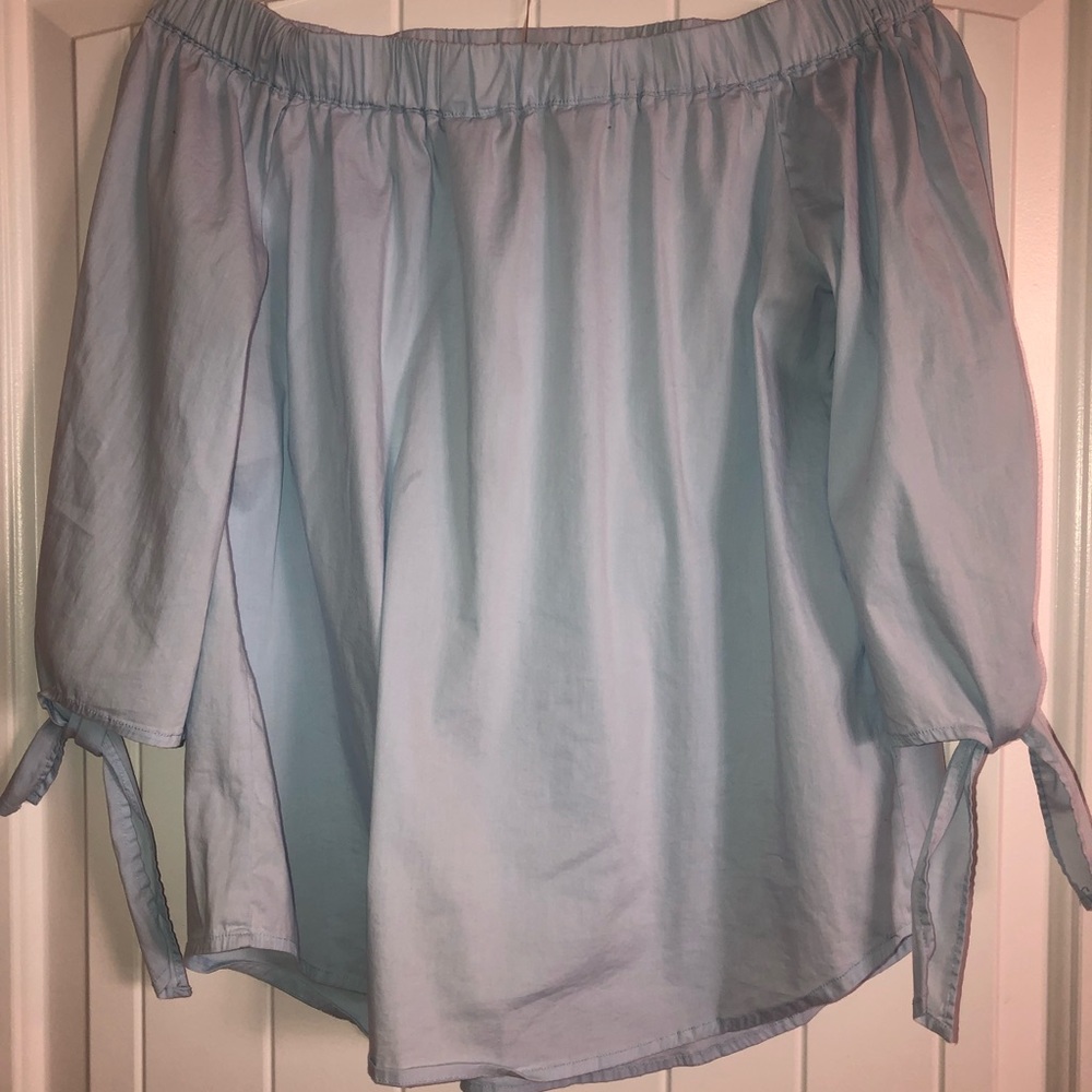 Blouse - Picture 2 of 3